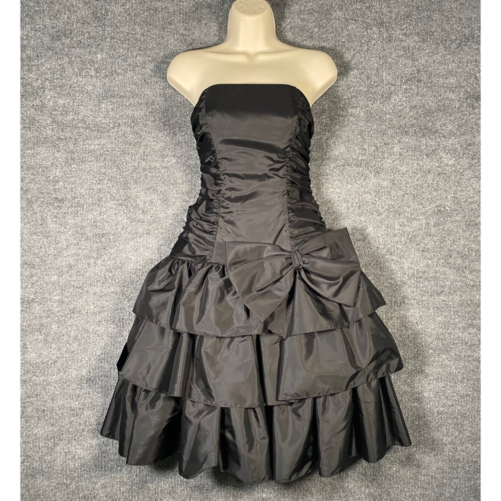 Vintage Holiday Party Dress Size 9/10 Black Cocktail Prom Homecoming Whimsigoth